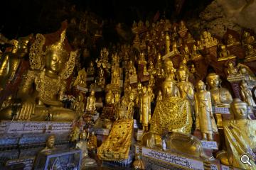 Unzählige Buddhas in der Pindaya Höhle