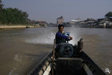 Mit dem Boot über den Inle See