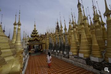 Pagoden von Shwe Inn Dein bei Inn Thein, Inle See in Myanmar