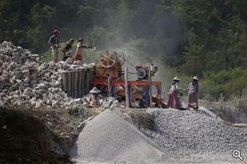 Strassenarbeiten in Burma
